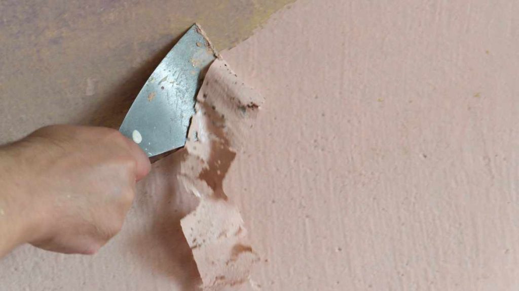 Procedimientos efectivos para eliminar la pintura de una pared